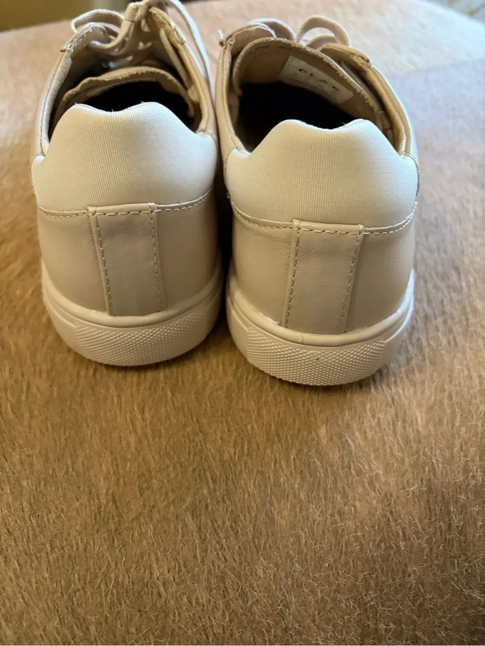 Clae Men's Cream Leather Low-Top Sneakers